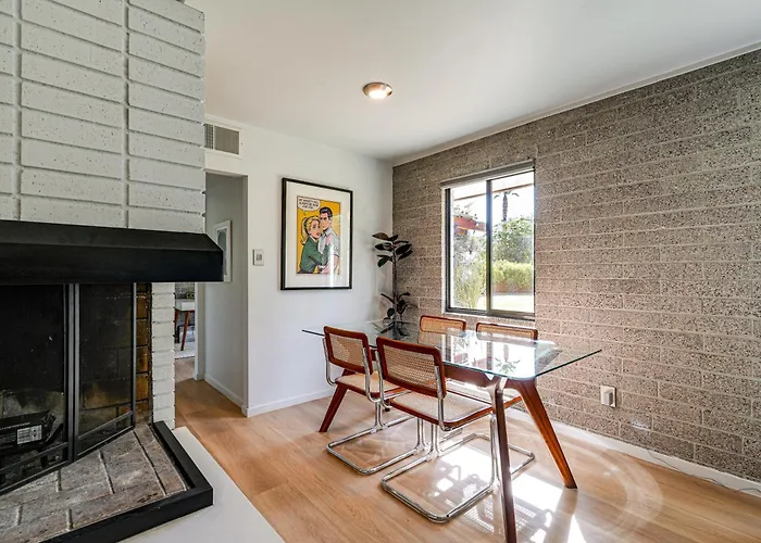 Holiday home 1 Mi To Dtwn & Mill Avenue! W/ Outdoor Oasis